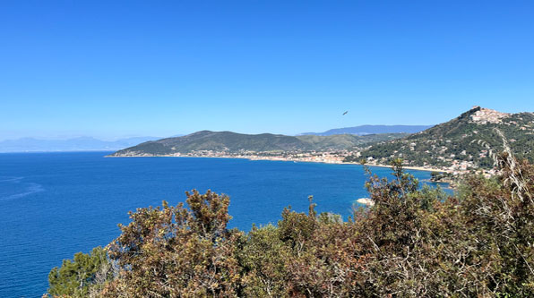 Blick vom Monte Licosa auf den Monte Tresino